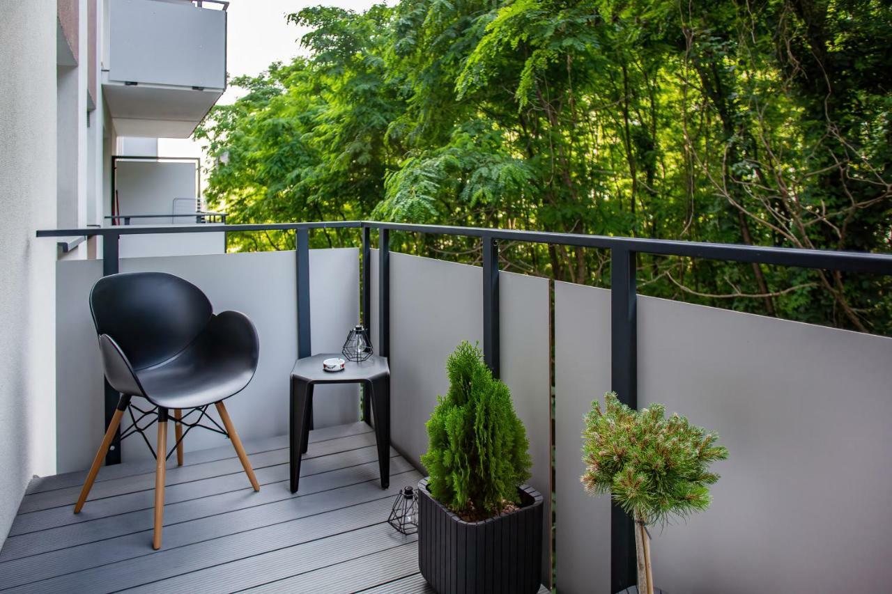 Apartments Parks Of Warsaw By Noclegi Renters Екстер'єр фото